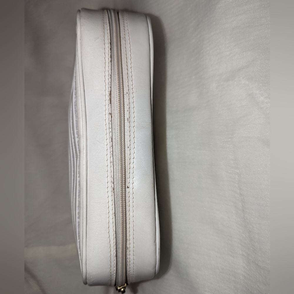 Mario Valentino Clutch Bag V Mark Leather White GUC - Picture 3 of 14